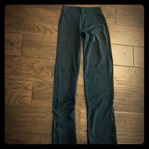 Victoria’s Secret Straight Leg Yoga Pants